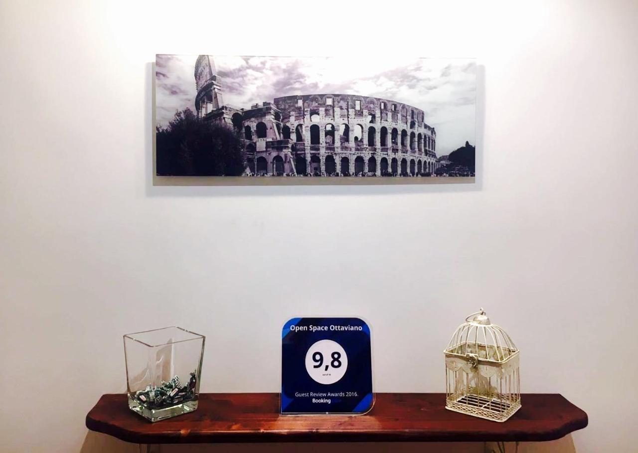 Open Space Vatican Museum Рим Стая снимка